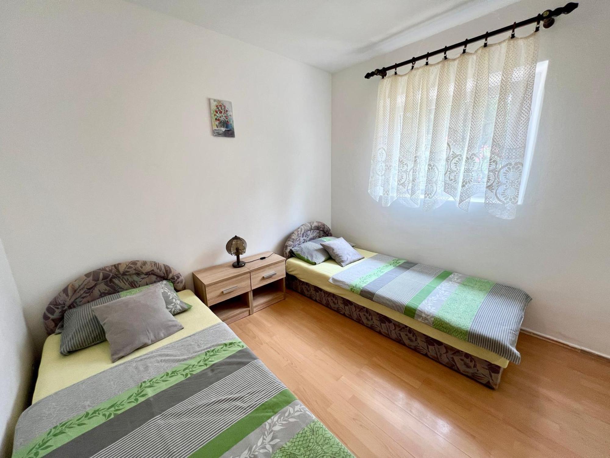 Apartmani Lidija Karin Donji Donji Karin エクステリア 写真